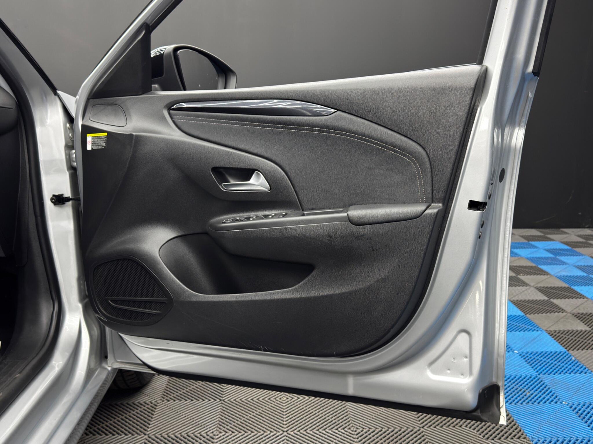 Vauxhall Corsa view 35