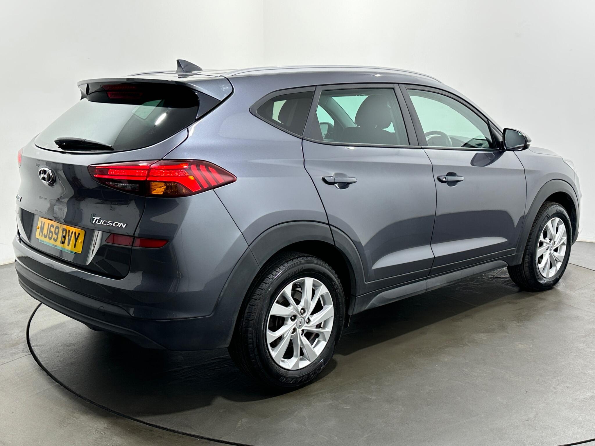 Hyundai Tucson view 50