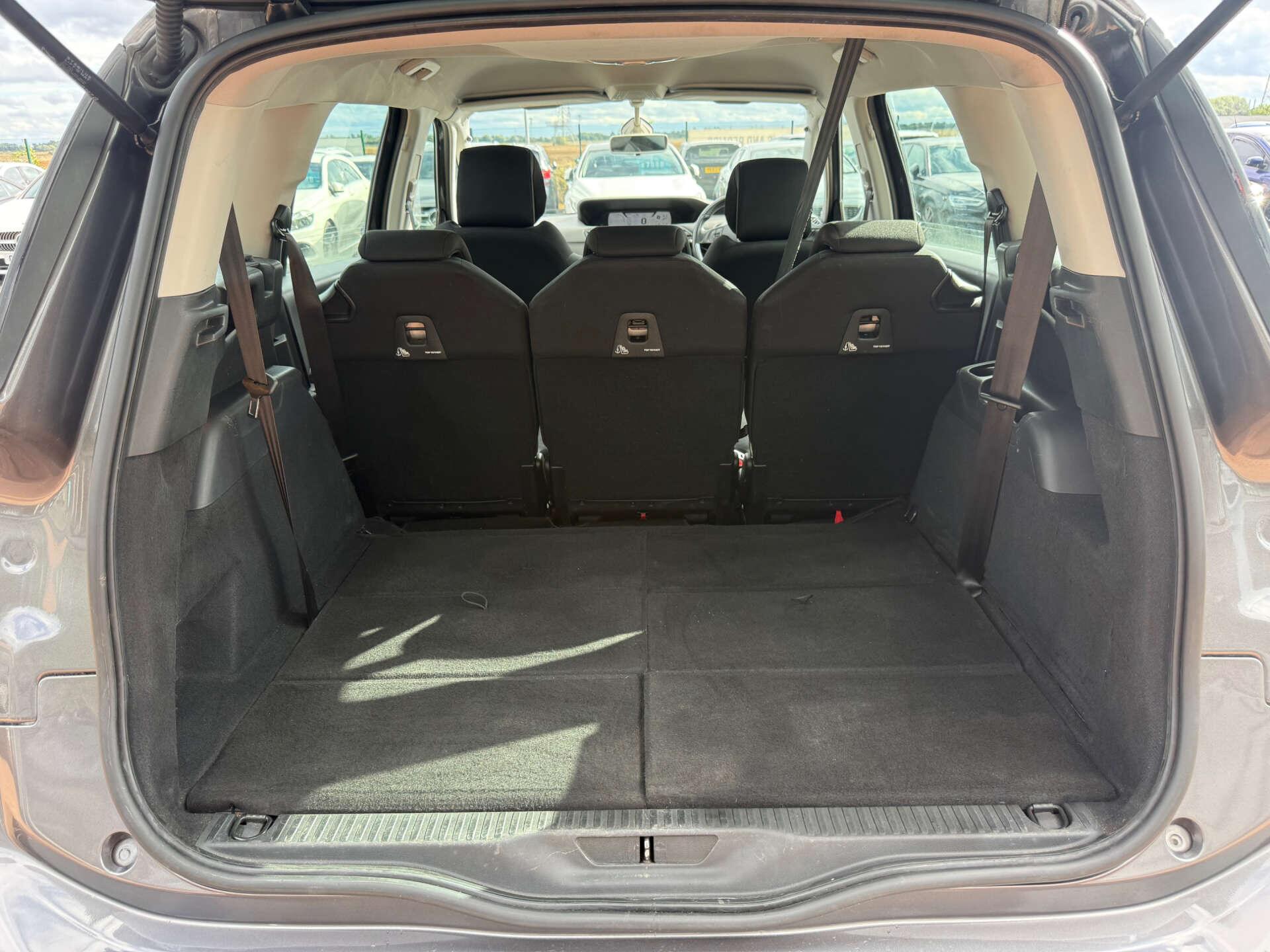 Citroen Grand C4 Picasso view 30