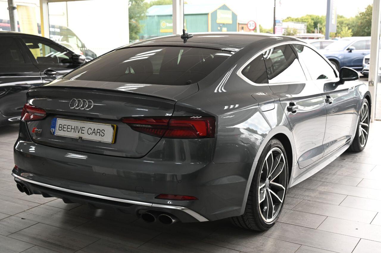 Audi S5 view 10
