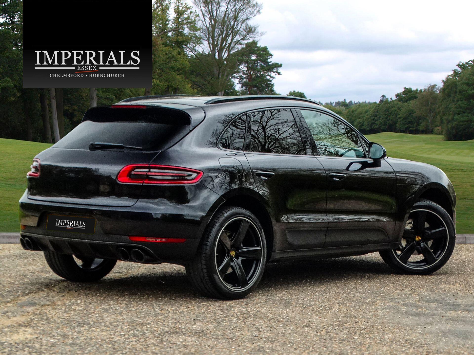 Porsche Macan view 4