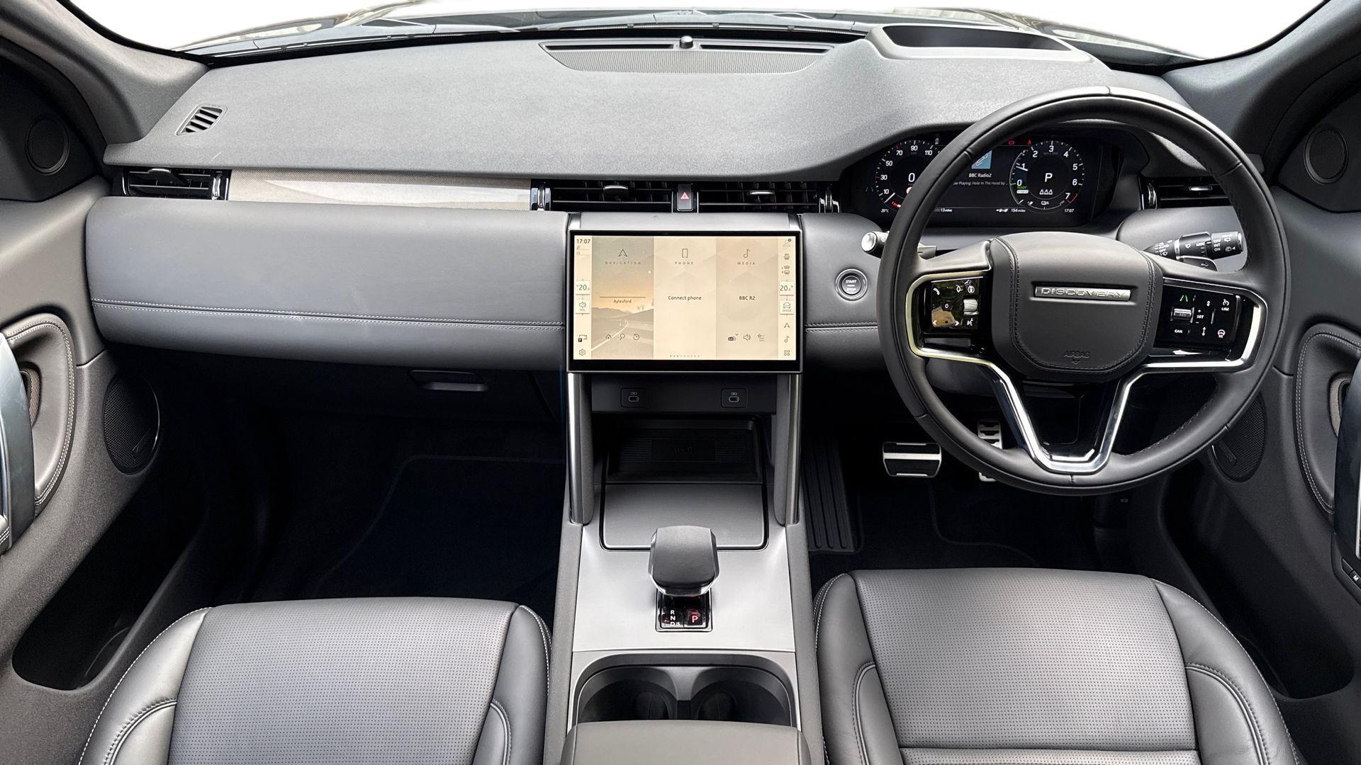 Land Rover Discovery Sport view 10