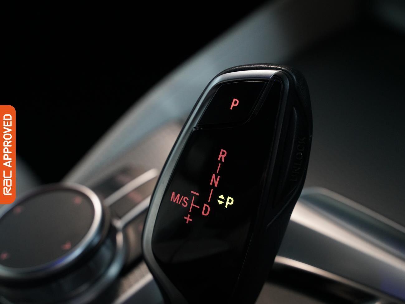 BMW 5 Series view 22