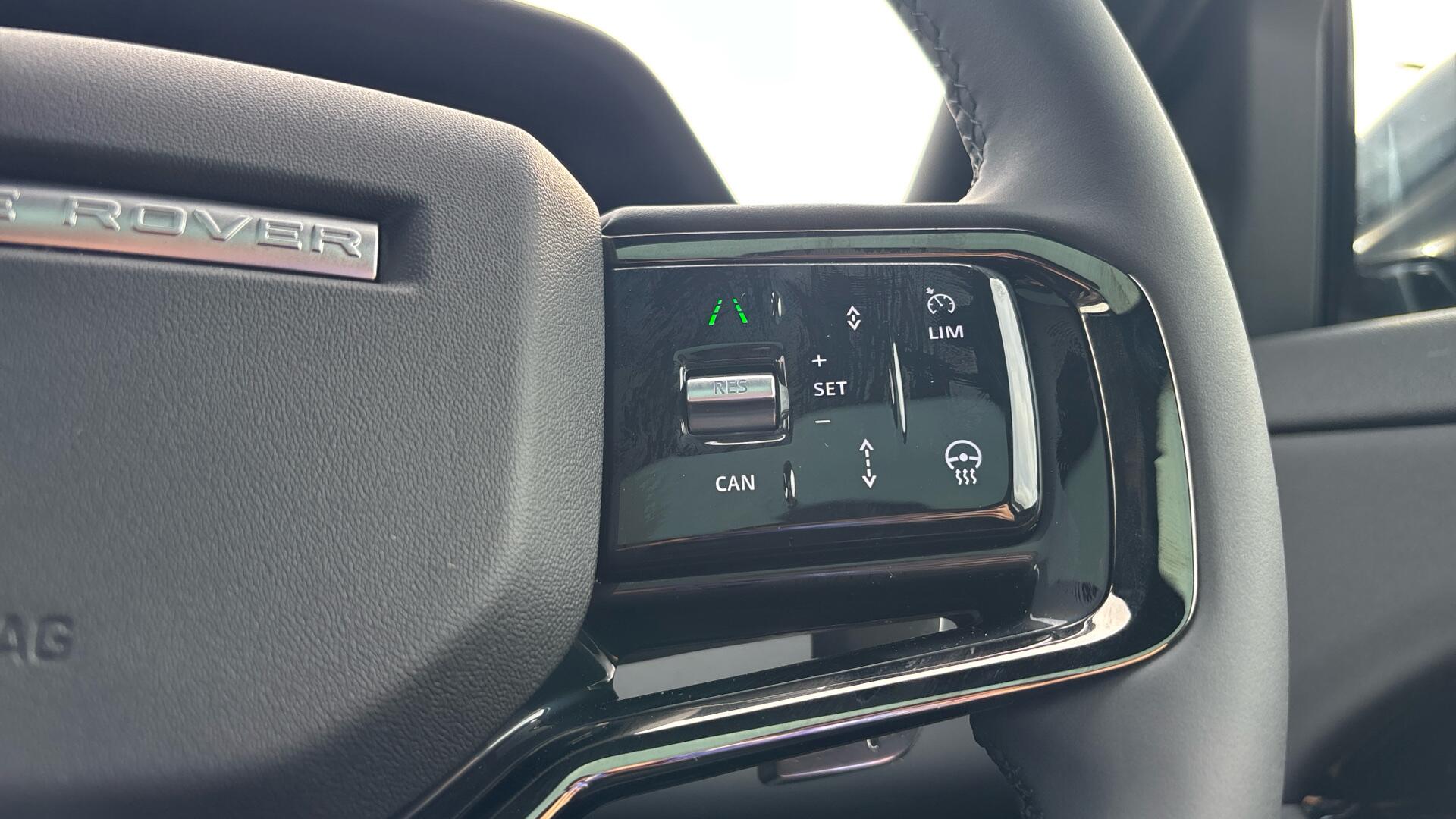 Land Rover Range Rover Evoque view 42