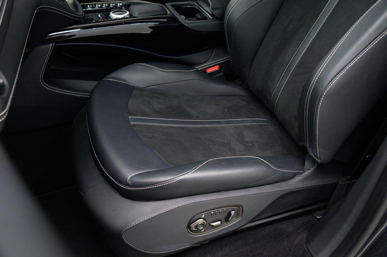 Aston Martin DBX view 38