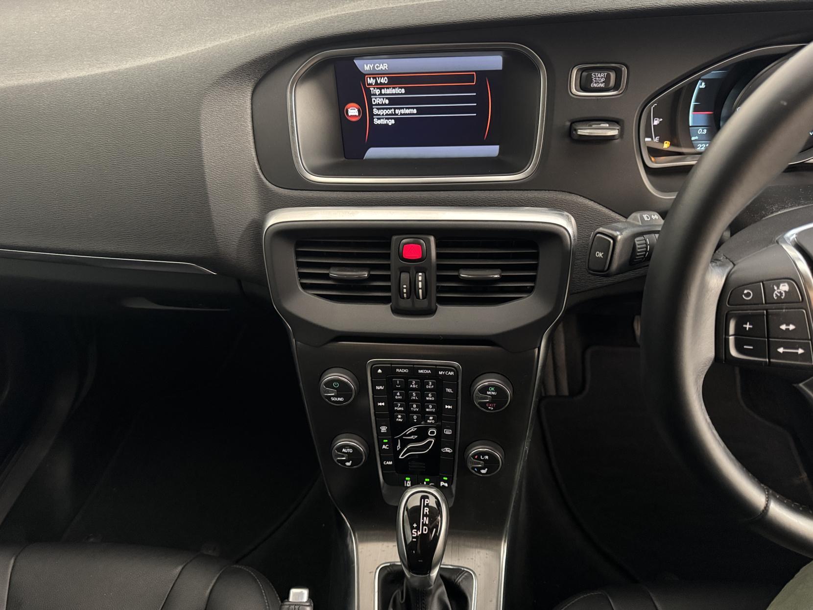 Volvo V40 view 68