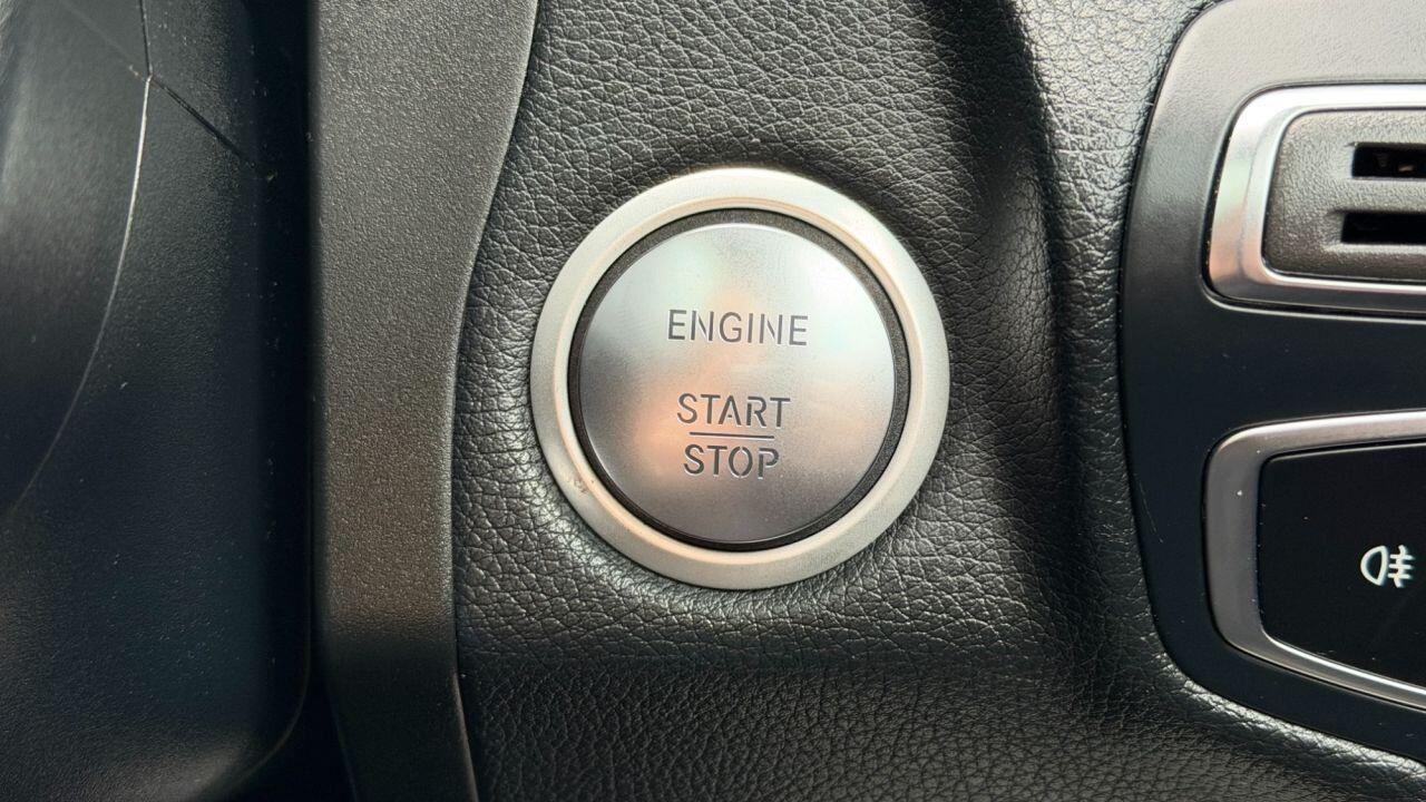 Mercedes-Benz GLC view 30