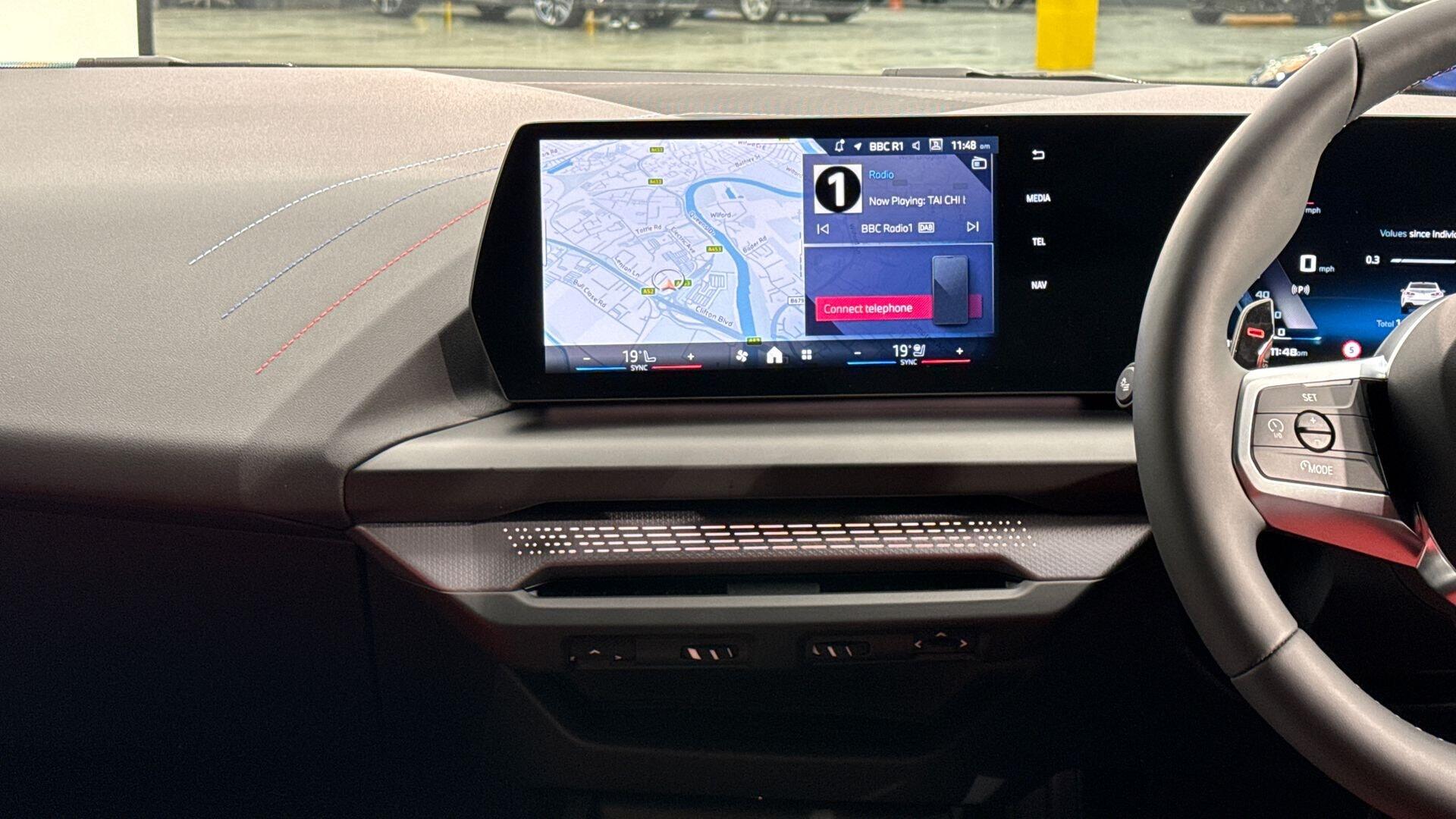 BMW 2 Series view 8