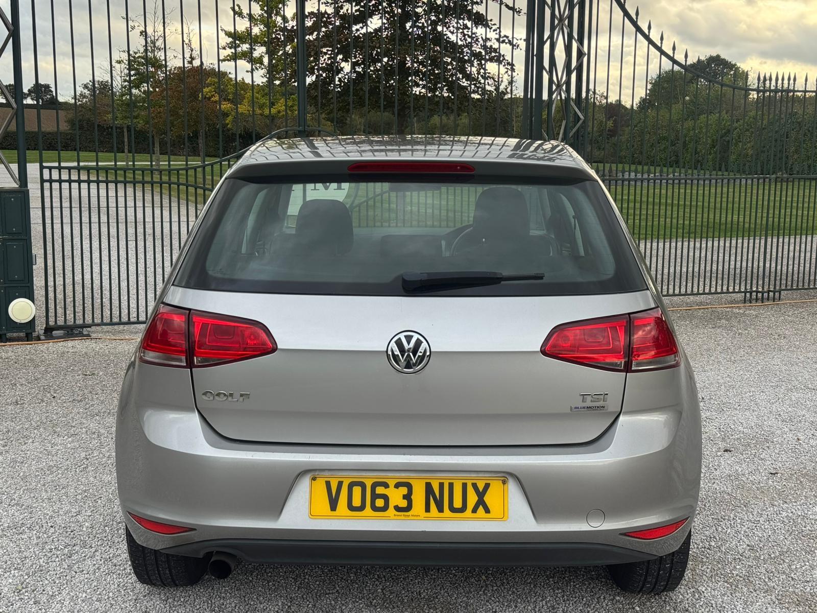 2013 Volkswagen Golf image 3
