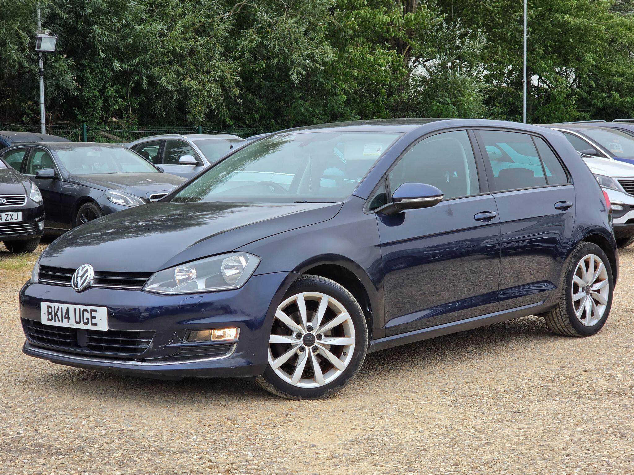 Volkswagen Golf view 2