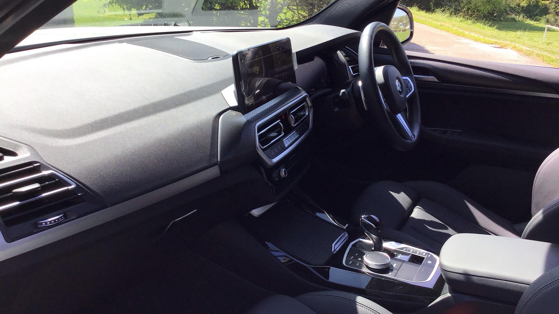 BMW X3 view 7