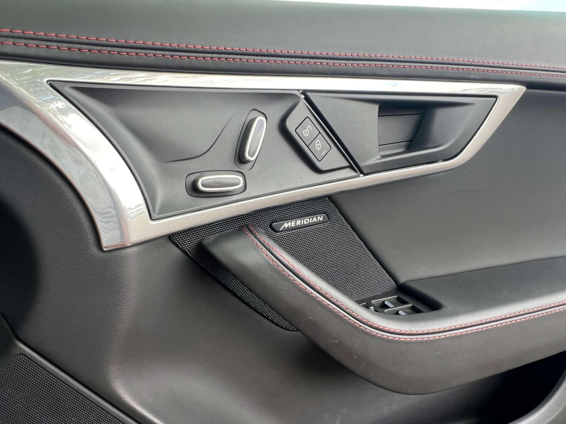 Jaguar F-Type view 44