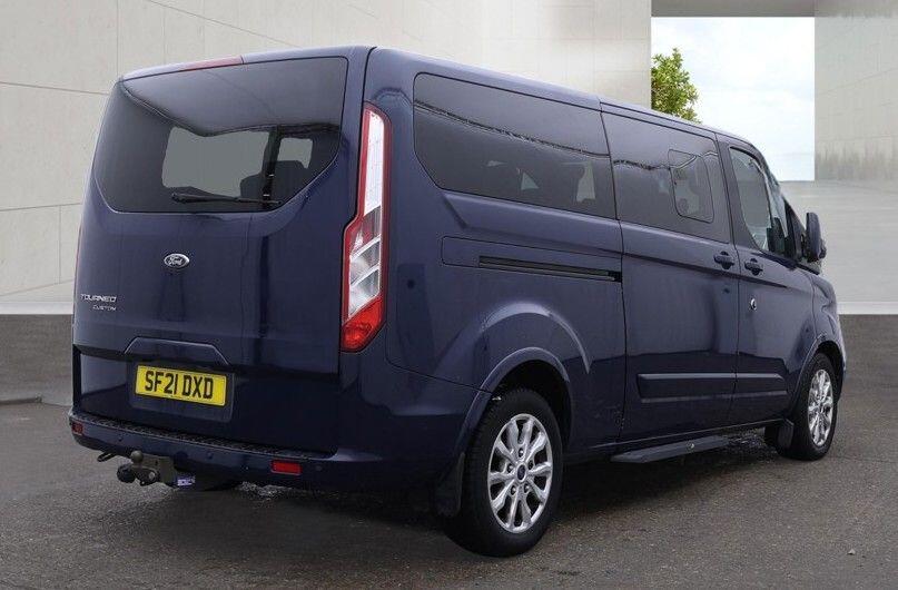 Ford Tourneo Custom view 5