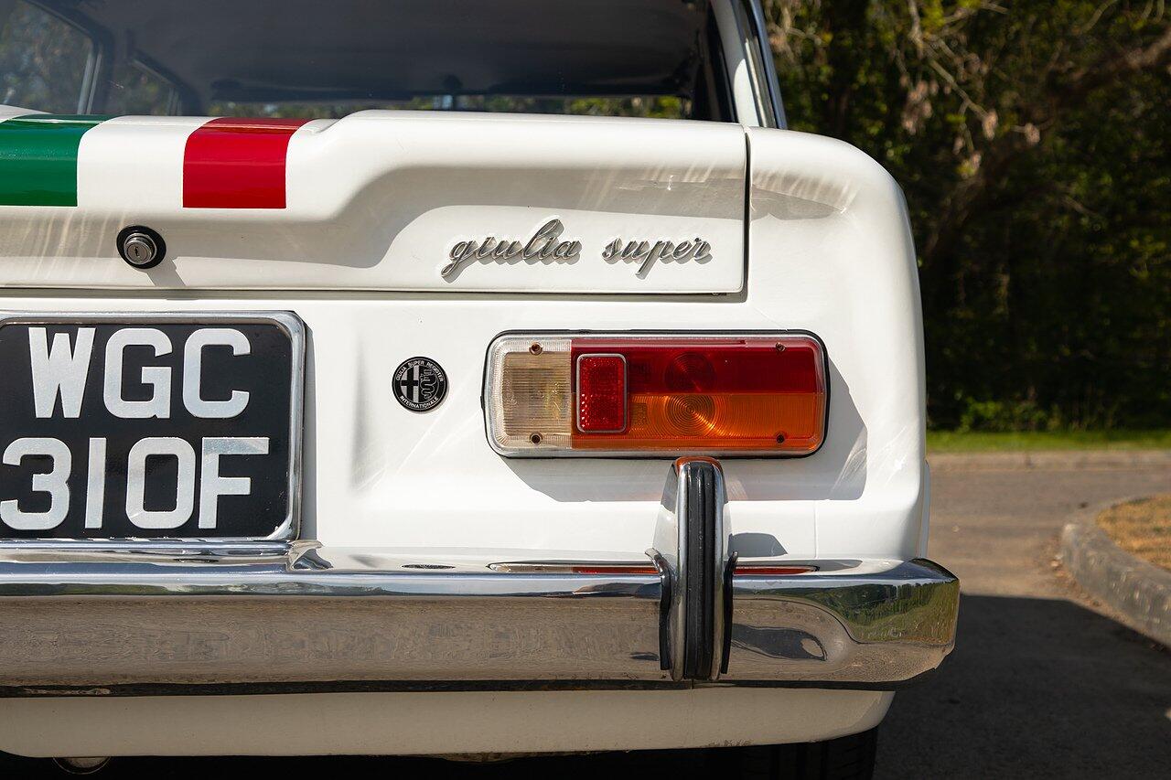 Alfa Romeo Giulia view 107