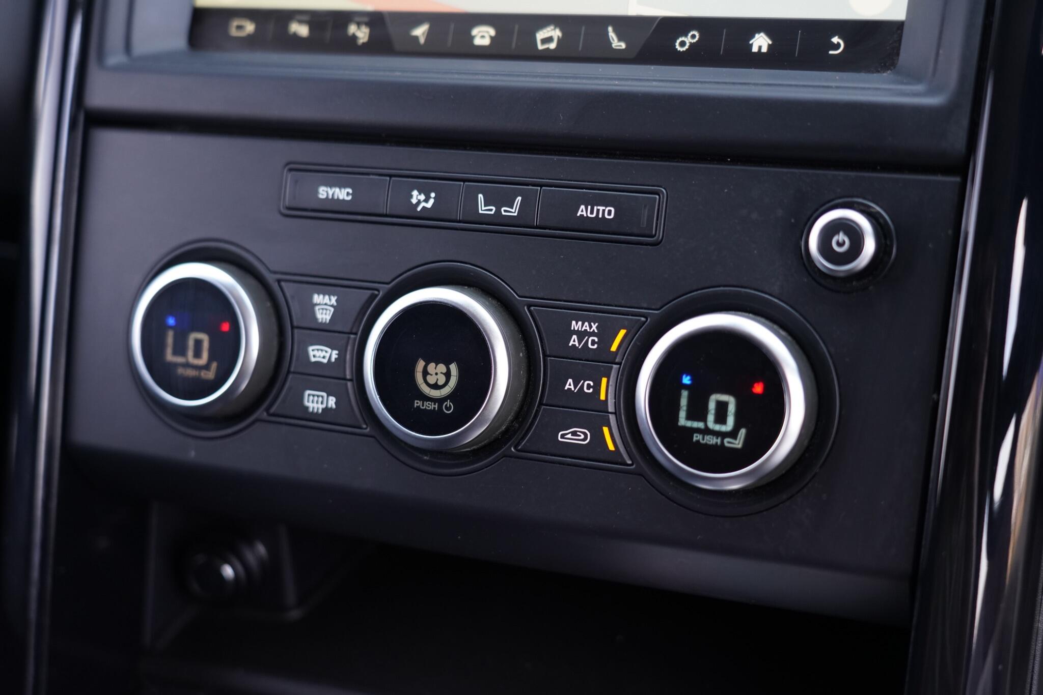 Land Rover Discovery view 24
