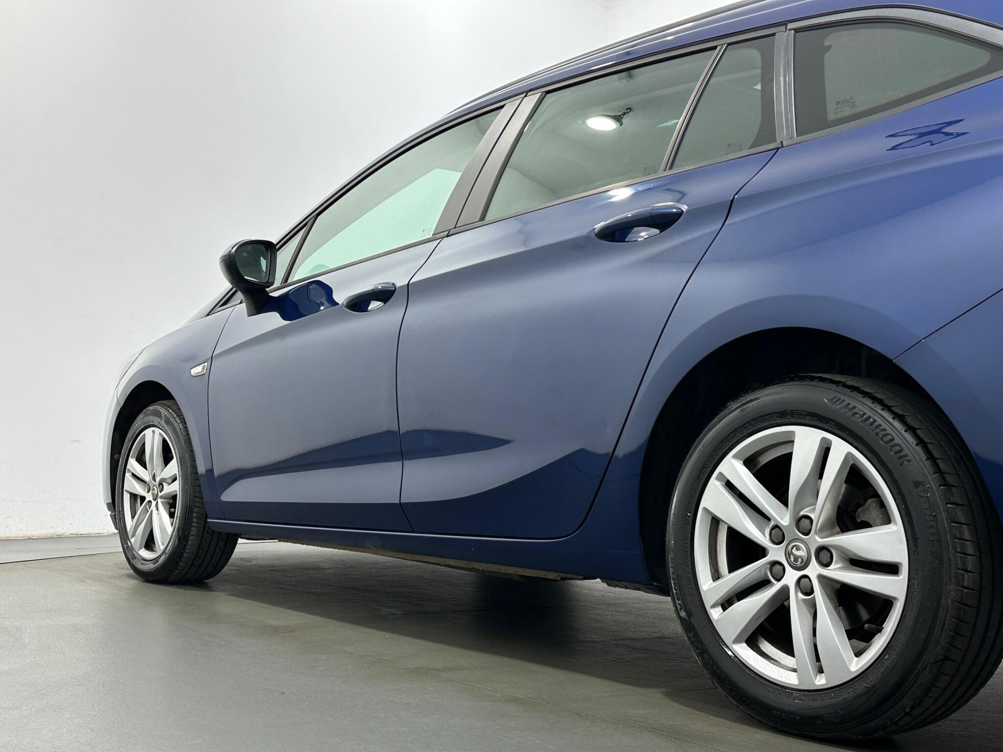 Vauxhall Astra view 47