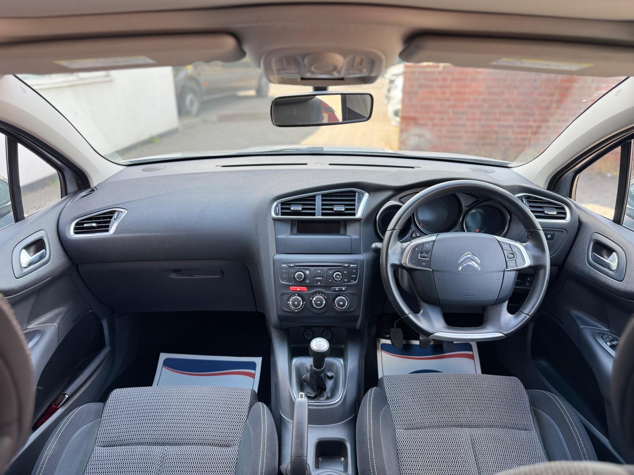 Citroen C4 view 16