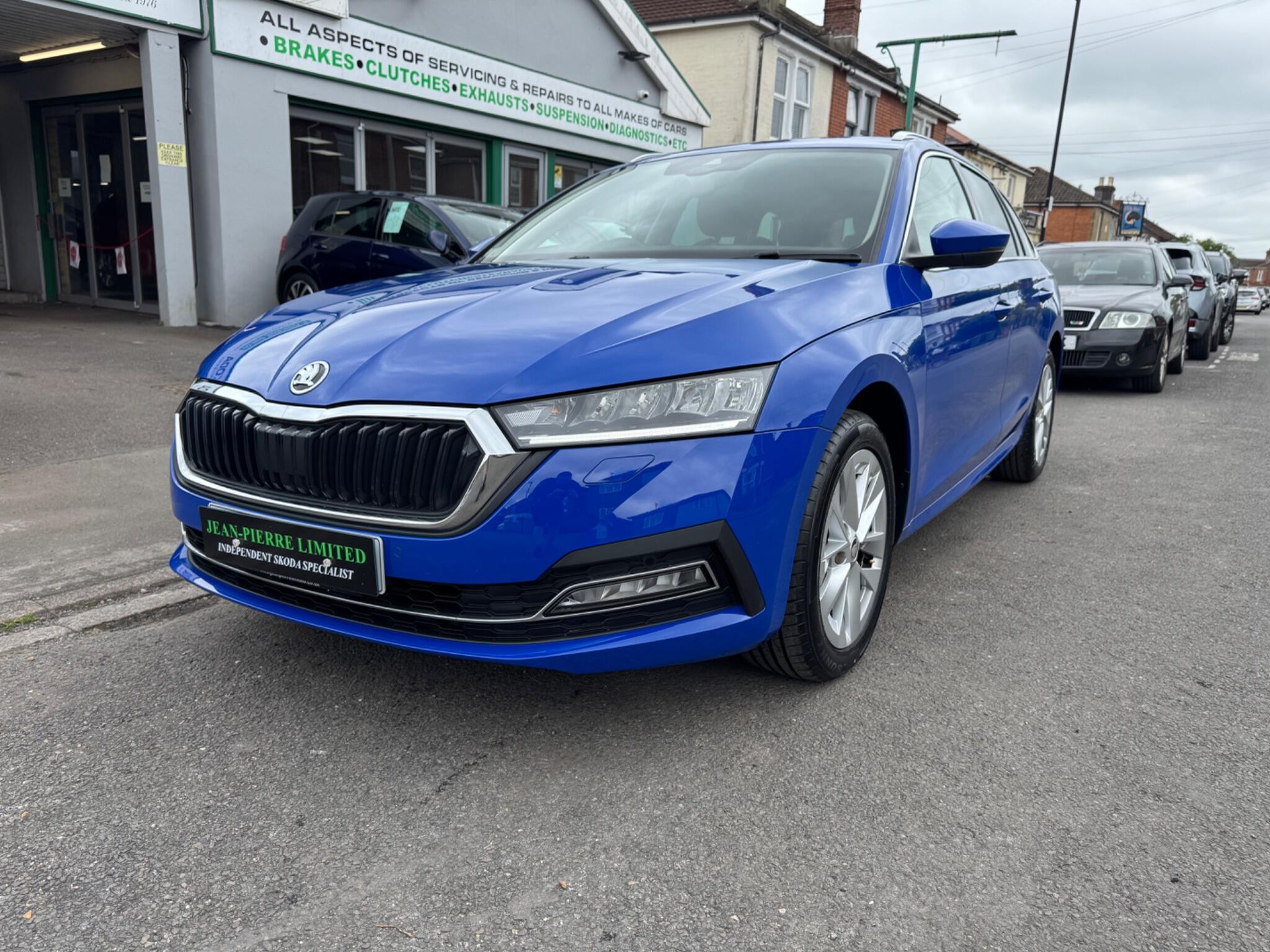 Skoda Octavia view 2