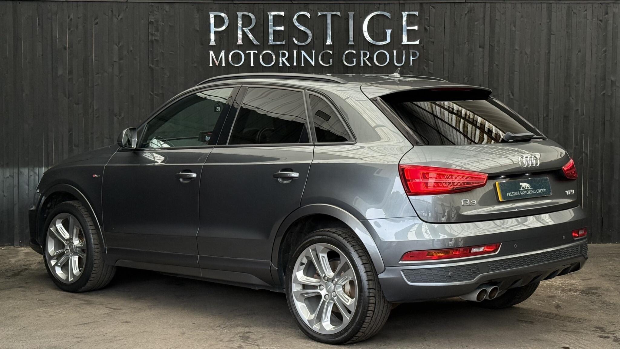 Audi Q3 view 19