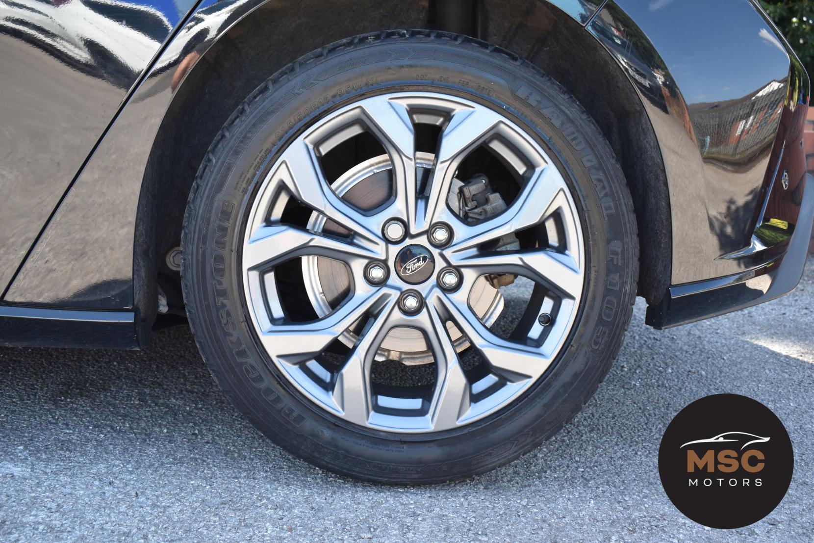 Ford Focus view 27