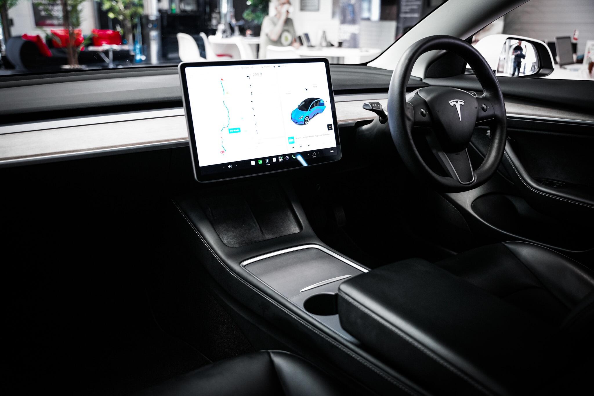 Tesla Model 3 view 23