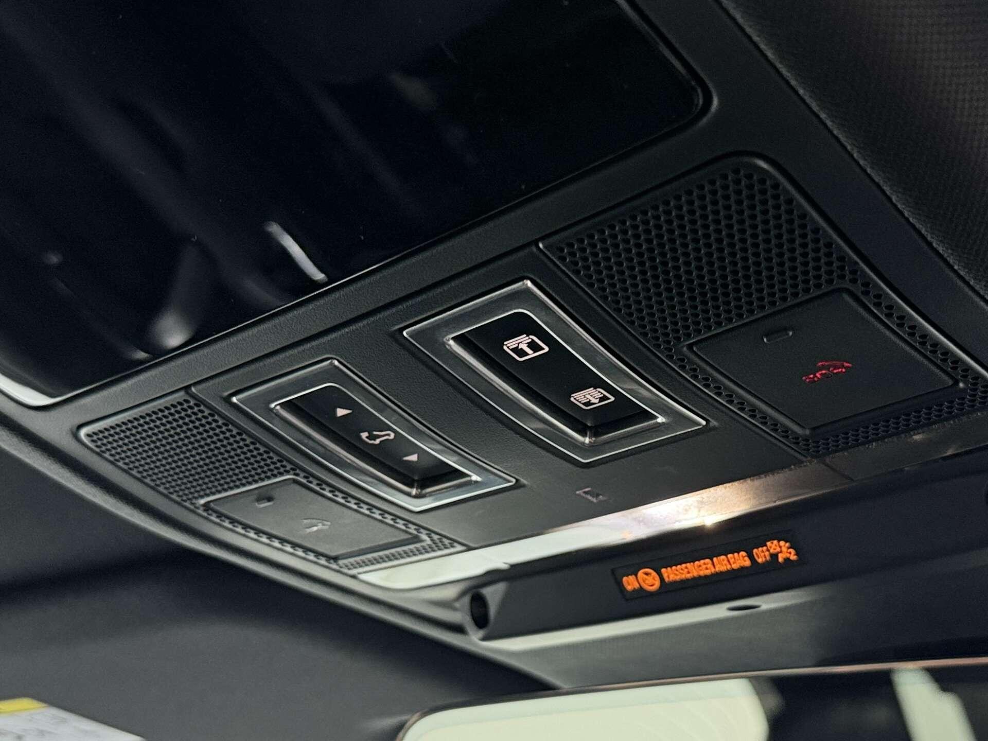 Land Rover Defender view 39