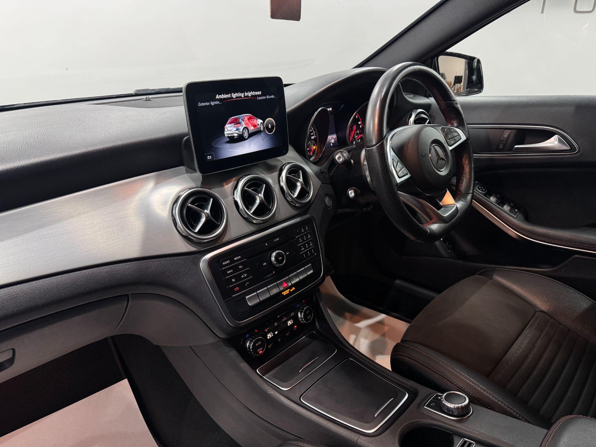 Mercedes-Benz Gla view 53