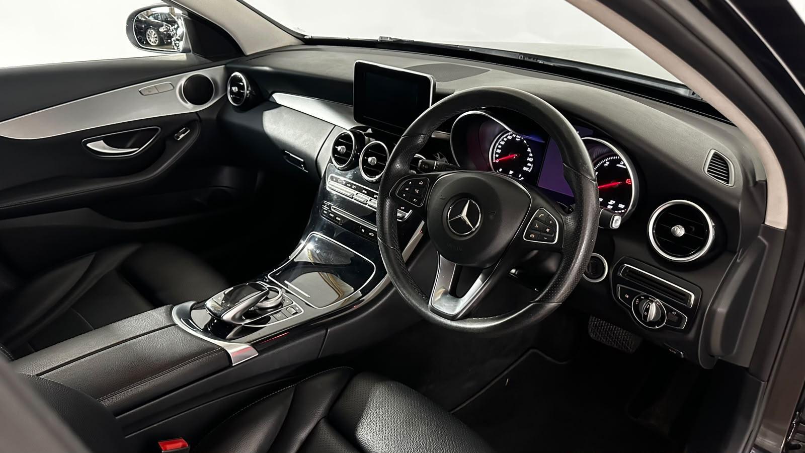 Mercedes-Benz C Class view 9