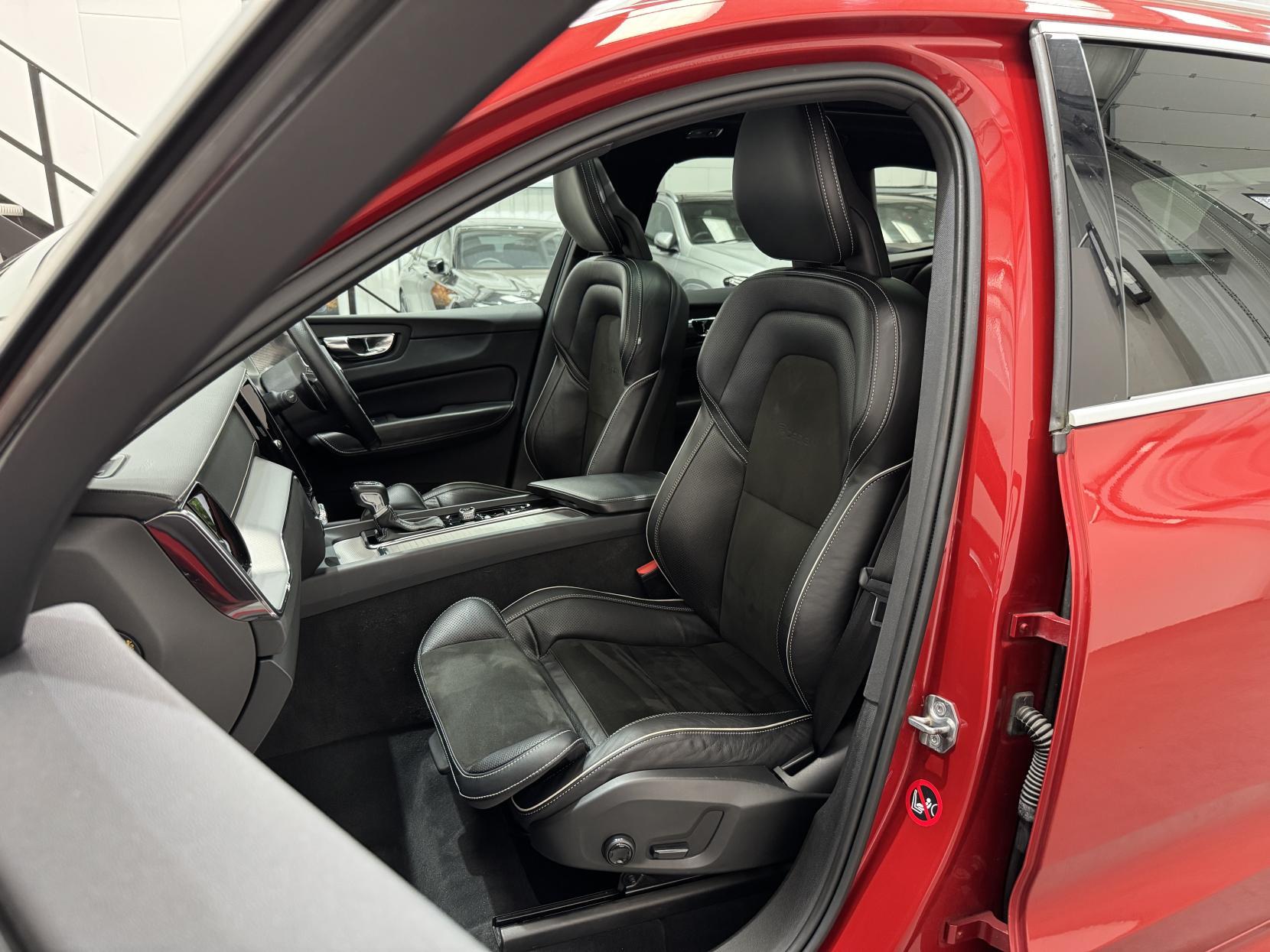Volvo XC60 view 56