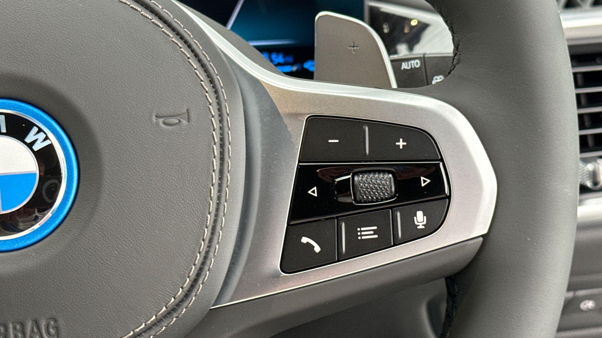 BMW X5 view 18