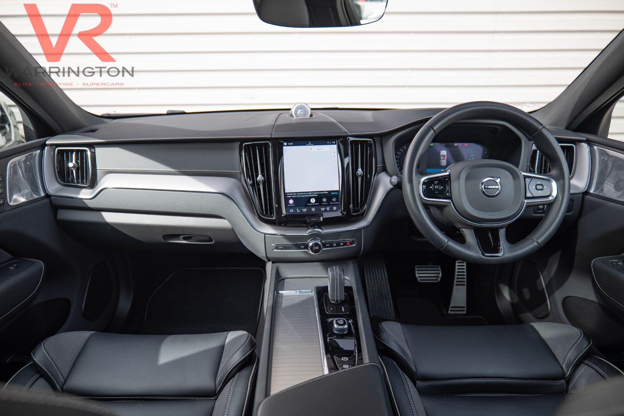 Volvo XC60 view 2
