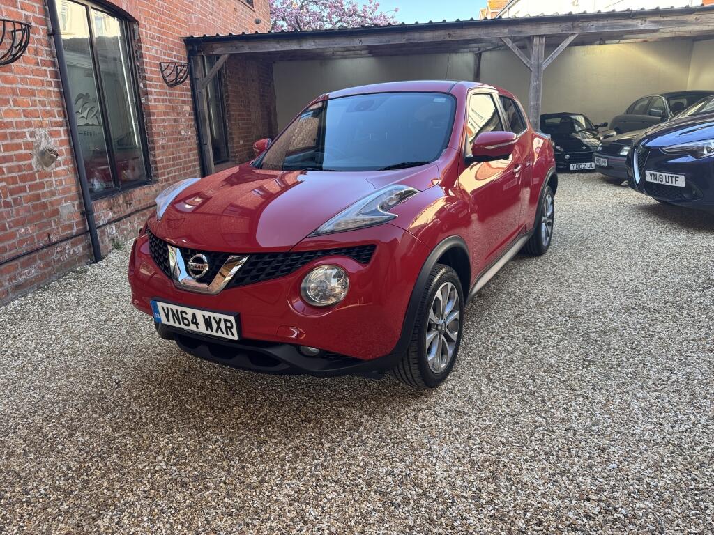 2014 Nissan Juke in Red for sale