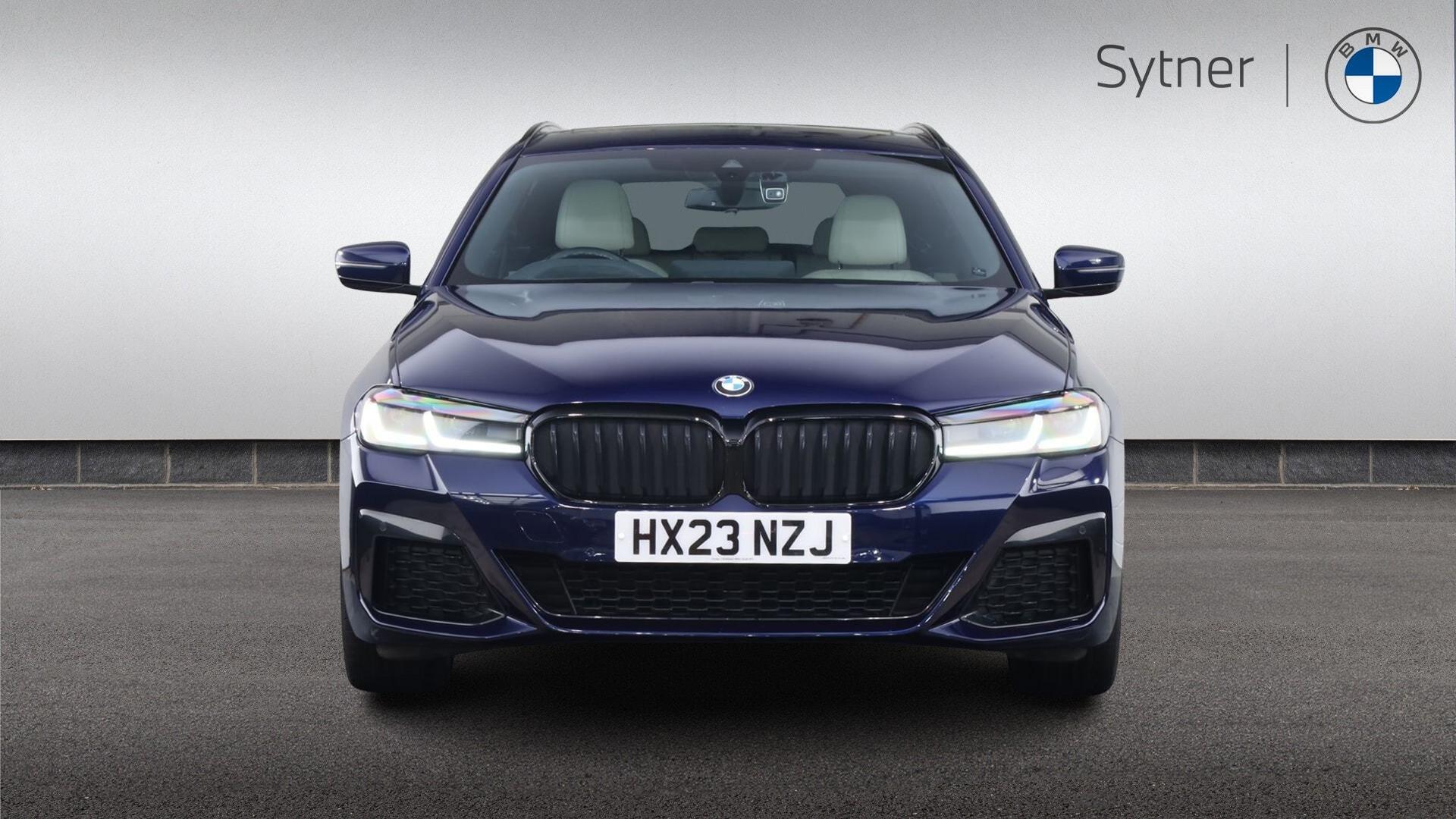 BMW 5 Series view 16