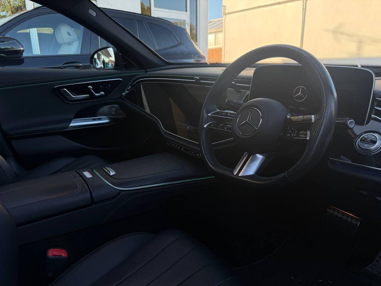 Mercedes-Benz E-Class view 10