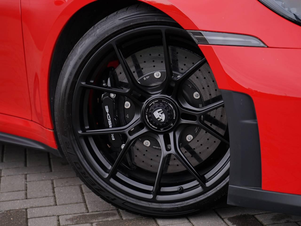 Porsche 911 view 55