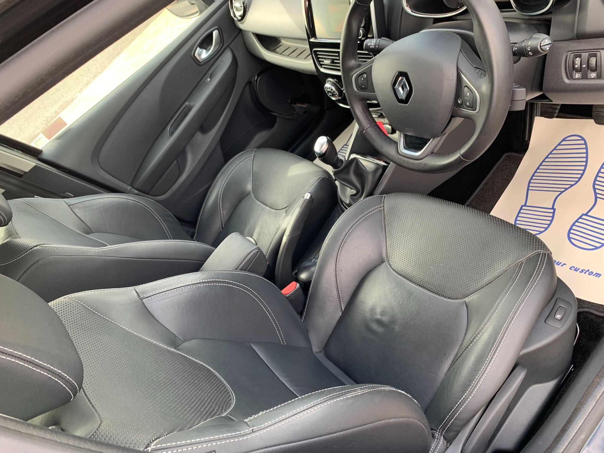 Renault Clio view 14