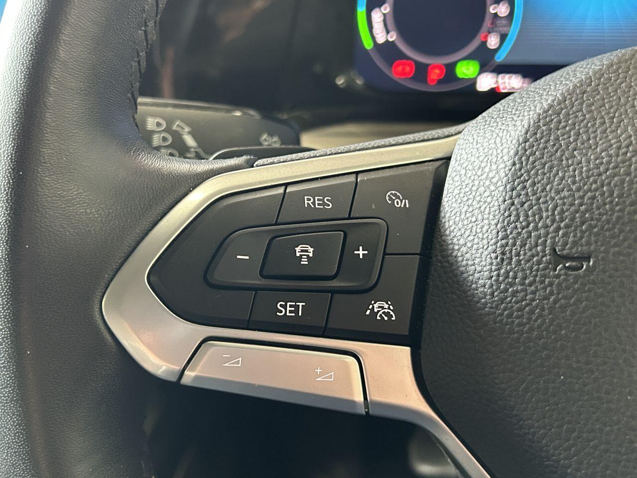 Volkswagen Golf view 38