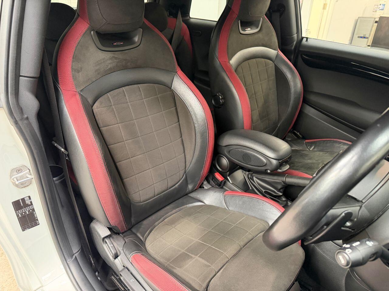 Mini Cooper view 32
