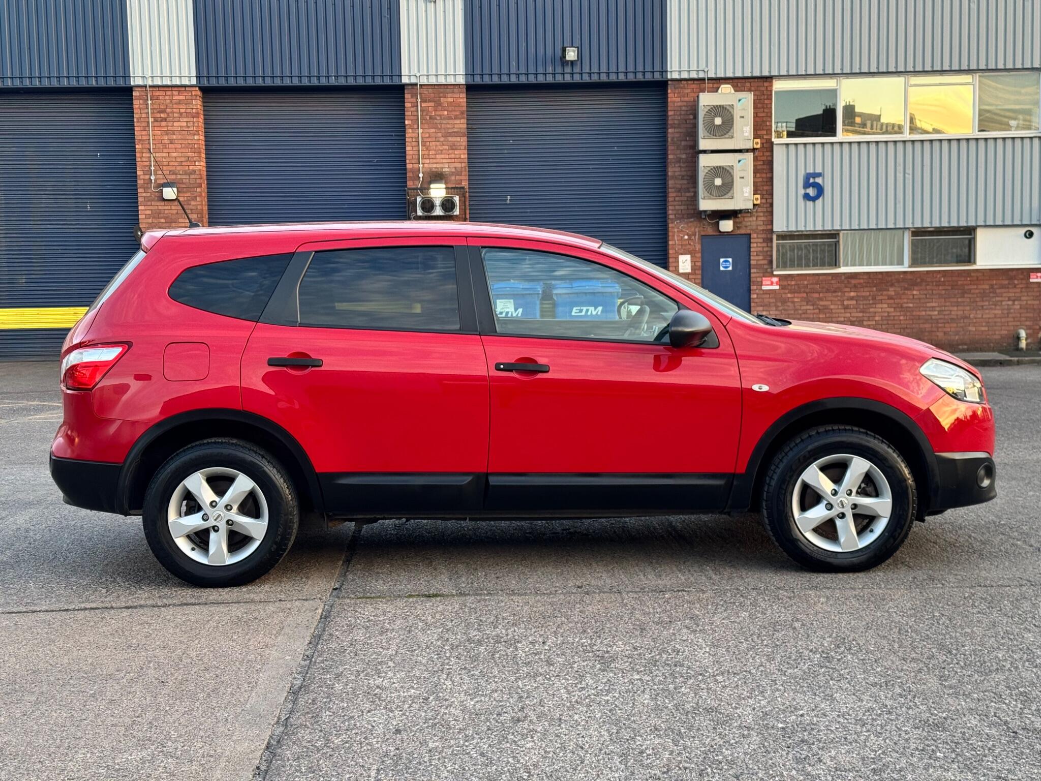 Nissan Qashqai+2 view 15