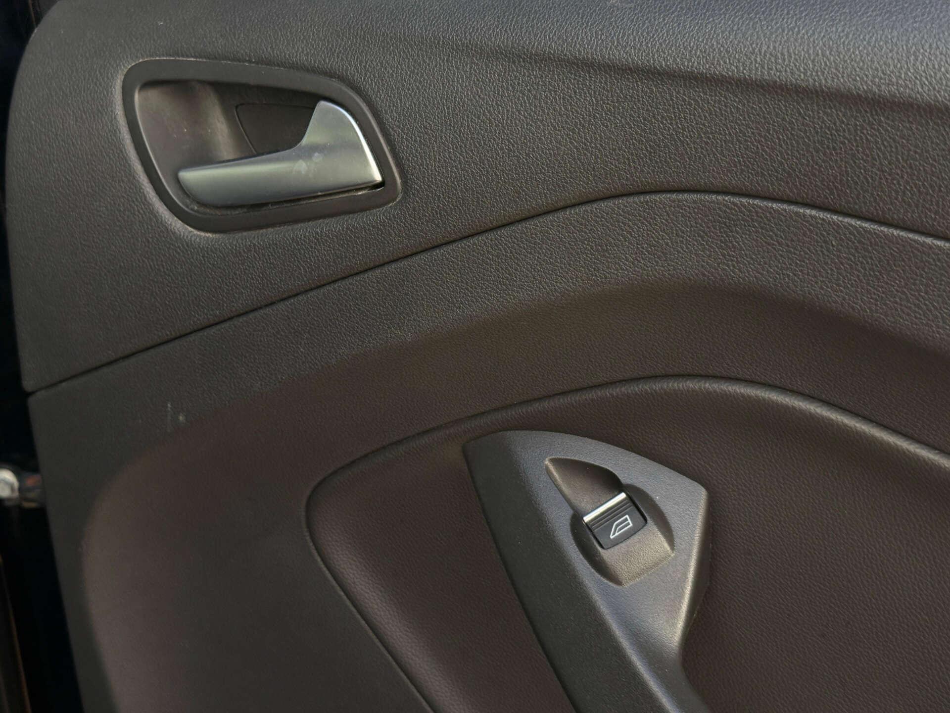 Ford Kuga view 42
