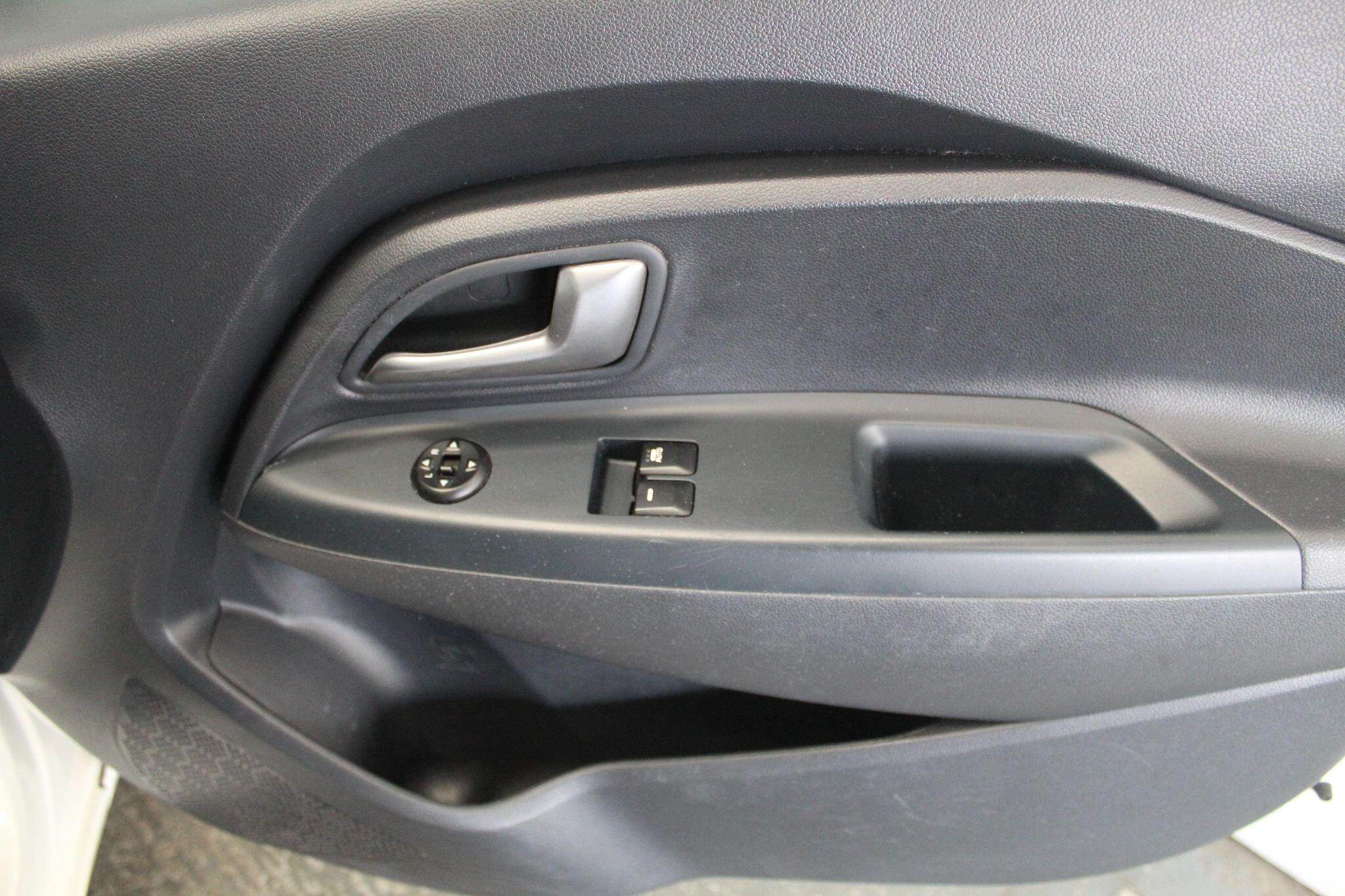 Kia Rio view 42