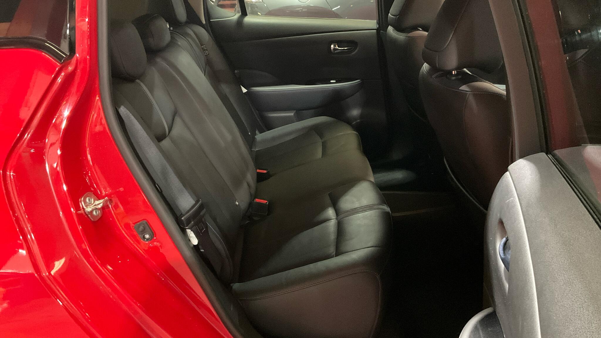 Nissan Leaf view 8