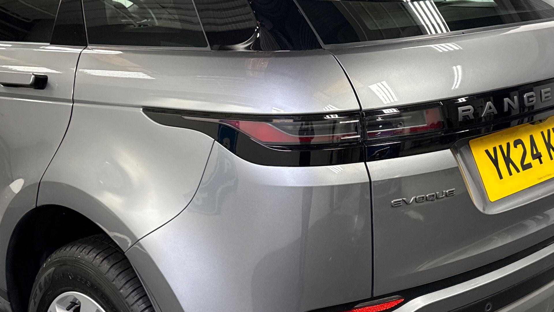 Land Rover Range Rover Evoque view 19