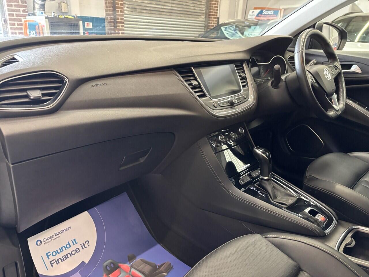 Vauxhall Grandland X view 25