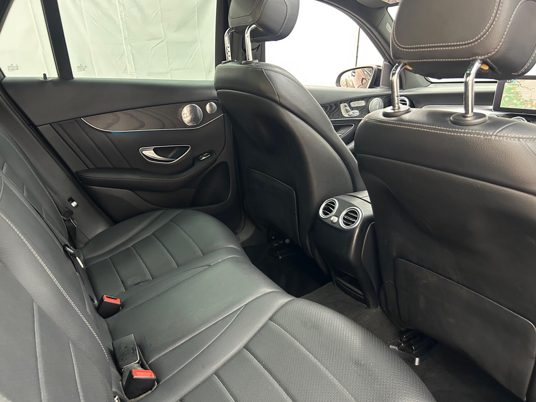 Mercedes-Benz GLC view 21