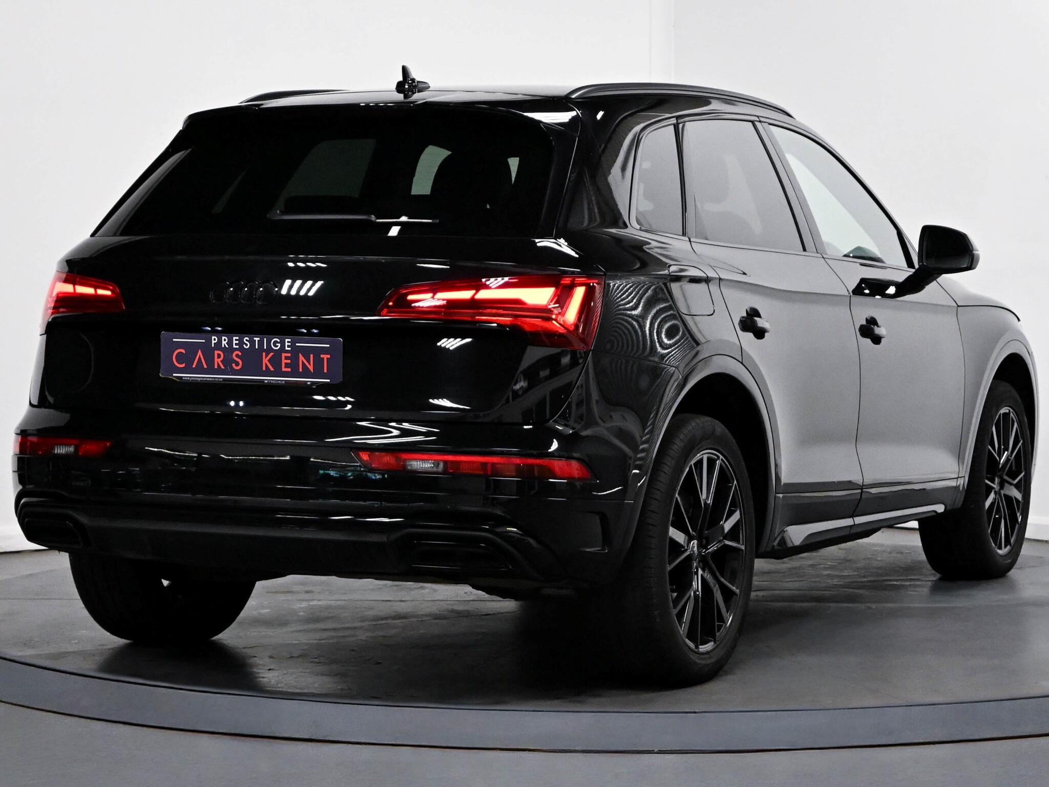 Audi Q5 view 21