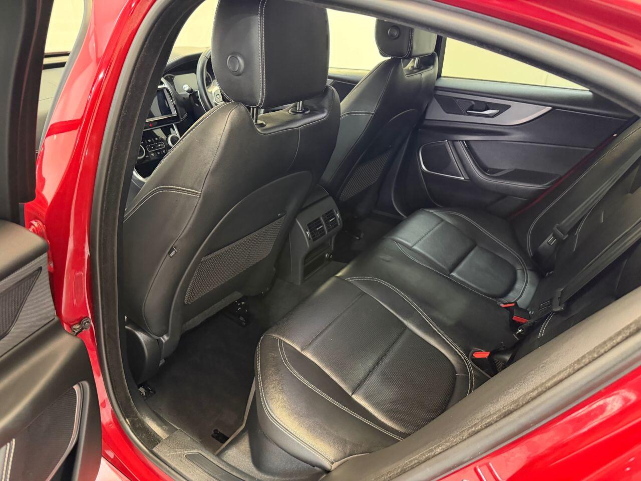 Jaguar Xe view 52