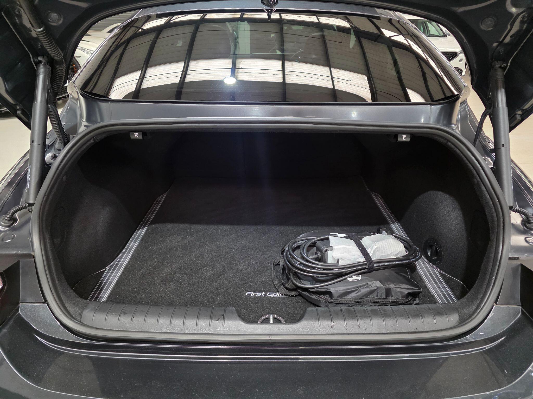 Hyundai Ioniq 6 view 33