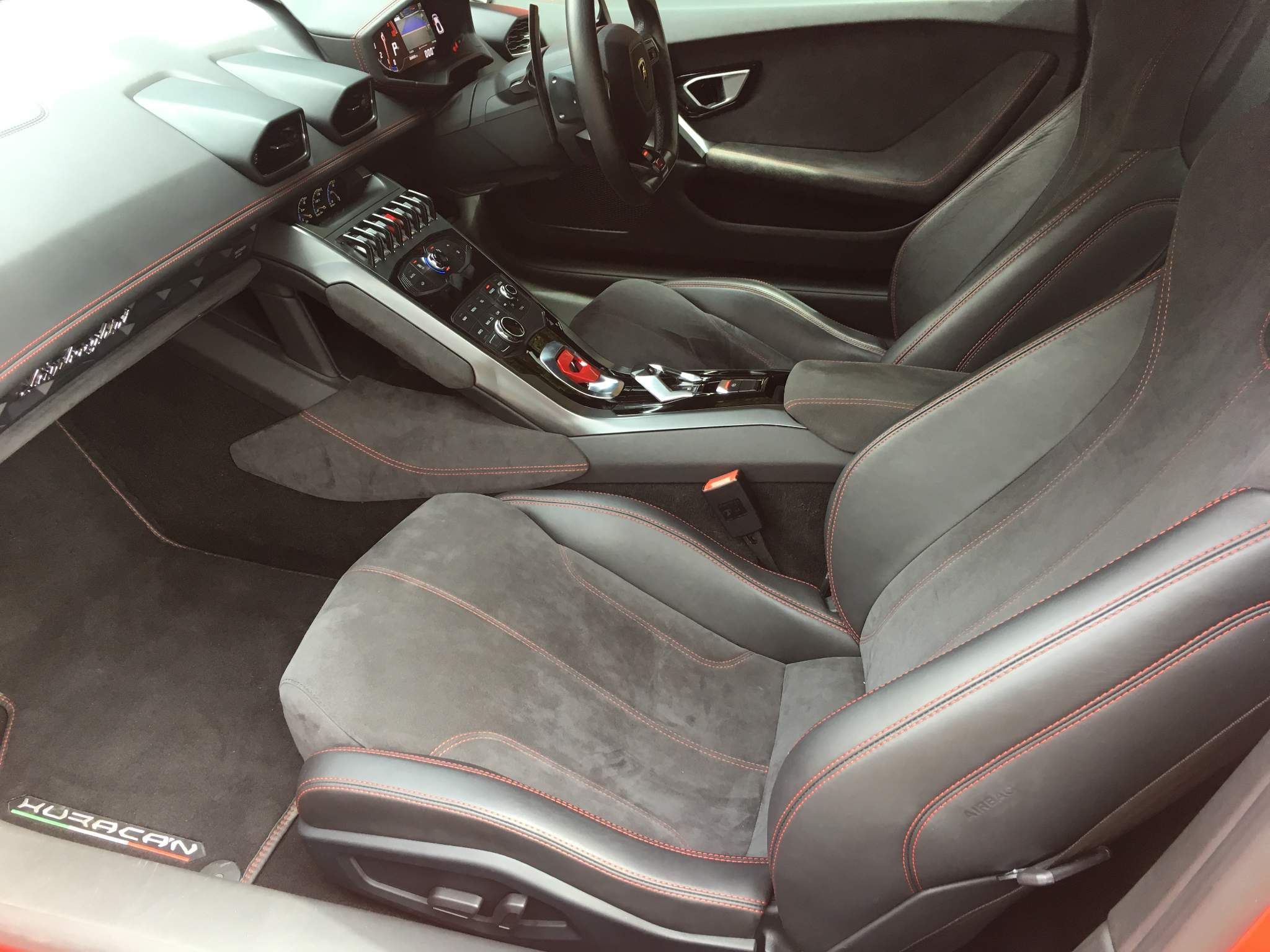 Lamborghini Huracan view 20