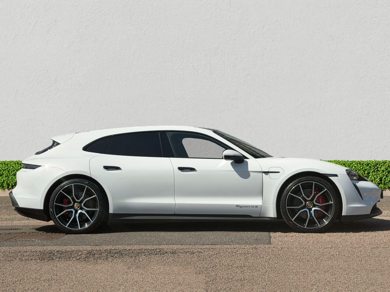 Porsche Taycan view 8